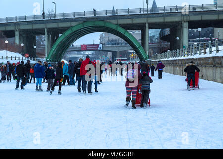 Ottawa Ontario in Canada è il capoluogo della regione. Rideau Canal Skateway 7.8 chilometri di pattinaggio. Foto Stock