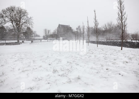 La nevicata al Castello di Athenry. Galway, Irlanda. Foto Stock