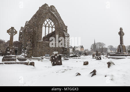 La nevicata a Athenry convento. Galway, Irlanda. Foto Stock