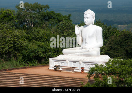 Udienza statua del Buddha in Mihintale, Sri Lanka Foto Stock