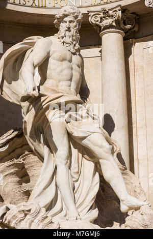 Statue in marmo sulla Fontana di Trevi (Fontana di Trevi), Roma, lazio, Italy. Foto Stock