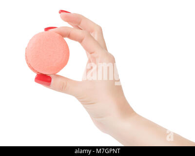 Donna mano azienda rosa amaretto rotondo. Isolato su bianco, percorso di clipping incluso Foto Stock