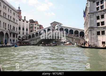 Venezia Ponte di Rialto 2015 Ponte sul Canal Grande a Venezia sin dal XII secolo Foto Stock