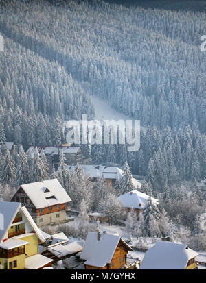 Resort di montagna nei Carpazi romeni. Durau Foto Stock