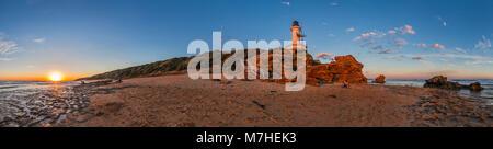 Tramonto al punto Lonsdale Lighthouse vicino a Queenscliff, Victoria, Australia. Foto Stock