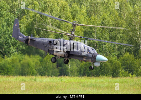Ka-52 Alligator attacco elicottero russo di Air Force Foto Stock