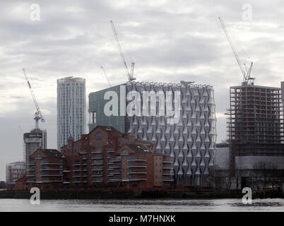 Il nuovo U.S. Ambasciata è visto nella sua Nine Elms posizione sulla riva sud del Tamigi, a Londra il 11 marzo 2018. Foto Stock