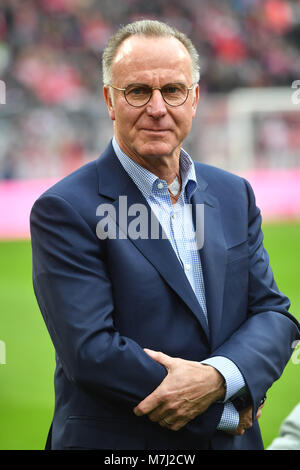 Muenchen, Deutschland. Decimo Mar, 2018. Karl Heinz RUMMENIGGE, (Managementsvorsitzender), Einzelbild, angeschnittenes Einzelmotiv, Halbfigur, halbe figura. Fussball 1. Bundesliga, 26. Giornata giornata26, FC Bayern Monaco di Baviera (M)-HSV Amburgo Amburgo Amburgo (HH) 6-0, am 10.03.2018 in Muenchen/Germania, A L L I A N Z A R E N A. |utilizzo del credito in tutto il mondo: dpa/Alamy Live News Foto Stock