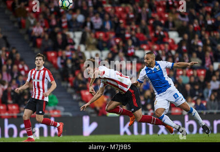 (3) Enric Saborit, (10) Nabil EL Zhar durante lo spagnolo La Liga partita di calcio tra Athletic Club Bilbao e c.d. Leganes a stadio di San Mames, a Bilbao, Spagna settentrionale, Domenica, Marzo, 11, 2018. Credito: Gtres Información más Comuniación on line, S.L./Alamy Live News Foto Stock