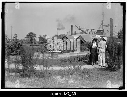 Una fotografia storica che mostra i marinai tedeschi internati negli Stati Uniti durante la prima guerra mondiale, dando uno sguardo alle pratiche di internamento in tempo di guerra. Foto Stock