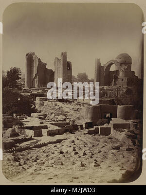 Una vista di Samarcanda dalla regione di Zaravshan, che mostra il paesaggio e il significato culturale della città in Asia centrale. Foto Stock