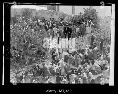 Dimostrazioni araba su 13 ottobre e 27, 1933. In Gerusalemme e Jaffa. Disturbi araba. L'indomani. Alimentazione da fondi pubblici alle famiglie delle vittime e dei feriti LOC matpc.15792 Foto Stock