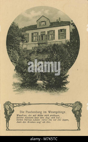 Questa immagine mostra Paschenburg nei monti Weser della bassa Sassonia, Germania, catturando il paesaggio panoramico e l'ambiente rurale della città. Foto Stock