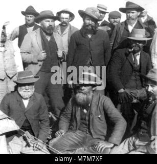 Un gruppo di Boer i prigionieri di guerra in Simonstown durante la Seconda guerra boera (1899-1902). Foto c.1901 Foto Stock