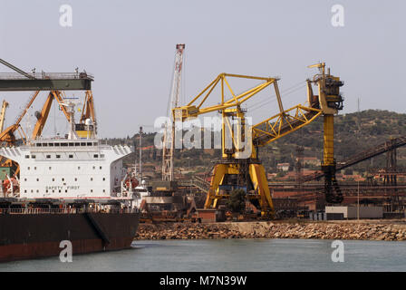 Toscana (Italia), Piombino impianto siderurgico Foto Stock