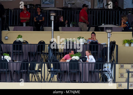 Wellington, FL, Stati Uniti d'America. Undicesimo Mar, 2018. Vigilia di posti di lavoro durante la $70.000 Creek cava 1,50M Classic presso il Palm Beach International centro equestre a Wellington. Febbraio 11, 2018. Credito: Mpi140/media/punzone Alamy Live News Foto Stock