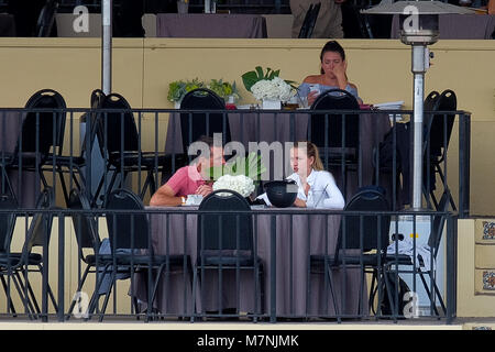 Wellington, FL, Stati Uniti d'America. Undicesimo Mar, 2018. Vigilia di posti di lavoro durante la $70.000 Creek cava 1,50M Classic presso il Palm Beach International centro equestre a Wellington. Febbraio 11, 2018. Credito: Mpi140/media/punzone Alamy Live News Foto Stock