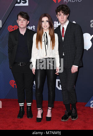 Inglewood, CA, Stati Uniti d'America. Undicesimo Mar, 2018. 11 Marzo 2018 - Inglewood, California - Echosmith. 2018 iHeart Radio Awards tenutosi presso il Forum. Photo credit: Birdie Thompson/AdMedia Credito: Birdie Thompson/AdMedia/ZUMA filo/Alamy Live News Foto Stock