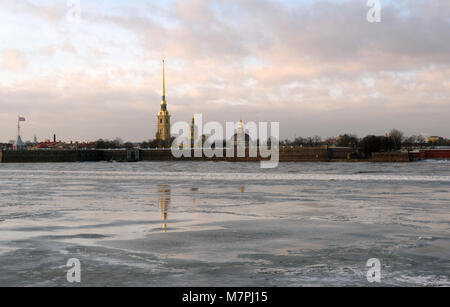 Vista invernale a San Pietro e Paolo la fortezza di San Pietroburgo, Russia Foto Stock