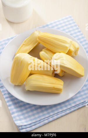 Jackfruit carne su un tavolo da cucina Foto Stock