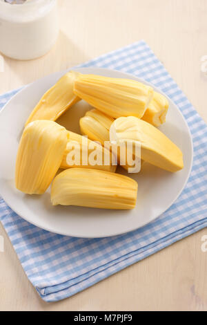 Jackfruit carne su un tavolo da cucina Foto Stock