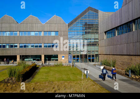 Il campione di bob la ricerca e l'istruzione Edificio, UEA, Norwich, Norfolk, Inghilterra Foto Stock