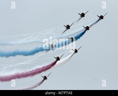 RAF frecce rosse Team Display che mostra colore e contrails. Foto Stock