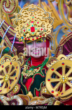 SINGAPORE - FEB 24 : partecipante nella Chingay parade di Singapore il 24 febbraio 2018. La Chingay è un annuale street parade e fa parte della Foto Stock