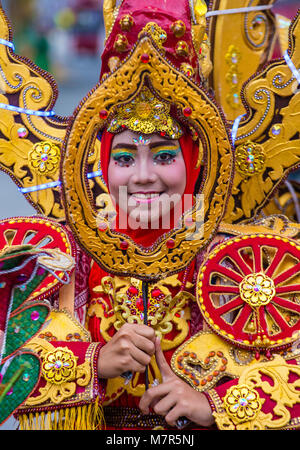 SINGAPORE - FEB 24 : partecipante nella Chingay parade di Singapore il 24 febbraio 2018. La Chingay è un annuale street parade e fa parte della Foto Stock