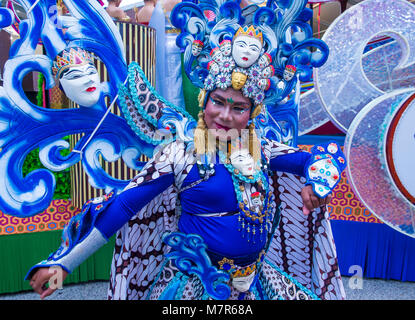 SINGAPORE - FEB 24 : partecipante nella Chingay parade di Singapore il 24 febbraio 2018. La Chingay è un annuale street parade e fa parte della Foto Stock