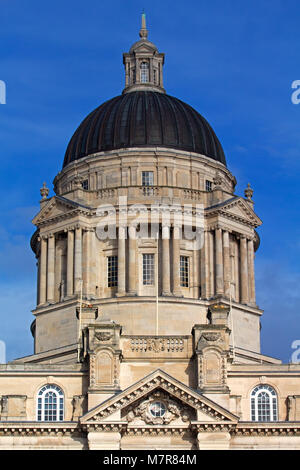 La cupola sul porto di Liverpool edificio sul lungomare di Liverpool. Foto Stock