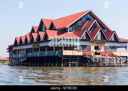 Golden Kite ristorante al Lago Inle, Stato Shan, Myanmar (Birmania), l'Asia in febbraio Foto Stock