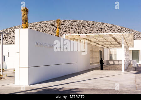 Abu Dhabi, Emirati Arabi Uniti - 15 Nov 2018: il museo del Louvre in Abu Dhabi, Emirati arabi uniti Foto Stock