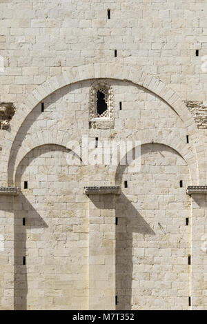 Dettaglio della vecchia chiesa a Bitonto, Puglia, Italia Foto Stock