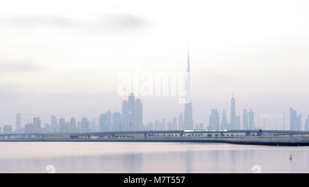 Vista panoramica del centro cittadino di Dubai Foto Stock