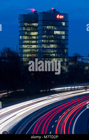 Sede, sede centrale, della società energetica EON, di Essen, in Germania, autostrada A52, Foto Stock