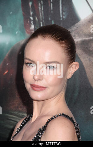 Hollywood, Stati Uniti d'America. Xii Mar, 2018. Kate Bosworth 03/12/2018 U.S. Premiere di "Tomb Raider" tenutasi presso la TCL Chinese Theatre di Los Angeles, CA Foto di Izumi Hasegawa / HollywoodNewsWire.co Credito: Hollywood News filo Inc./Alamy Live News Foto Stock