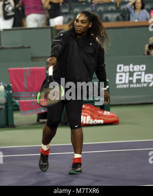 Indian Wells, California, Stati Uniti d'America. Xii marzo, 2018. Venus Williams e Serena Williams a loro match contro ogni altro durante il BNP Paribas Open a Indian Wells Tennis Garden il 12 marzo 2018 in Indian Wells, California. Persone: Serena Williams Credito: Hoo-Me.com / MediaPunch Credito: MediaPunch Inc/Alamy Live News Foto Stock