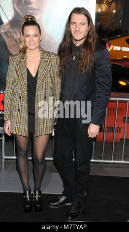 Los Angeles, Stati Uniti d'America. Xii Mar, 2018. TOVE LO al ''Tomb Raider'' Premiere tenutasi presso la leva TCL Chinese Theatre Hollywood Los Angeles. (Credito Immagine: © Paul Fenton tramite filo di ZUMA) Credito: ZUMA Press, Inc./Alamy Live News Foto Stock