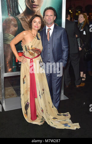 Nadia Conners e sua moglie Walton Goggins frequentare il "Tomb Raider" premiere a TCL Chinese Theatre IMAX su Marzo 12, 2018 a Hollywood, in California. Foto Stock