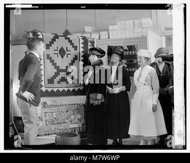 La sig.ra Coolidge a Walter Reed, (12-23) LOC npcc.10062 Foto Stock