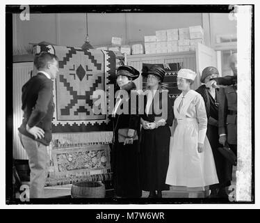 La sig.ra Coolidge a Walter Reed, (12-23) LOC npcc.10063 Foto Stock