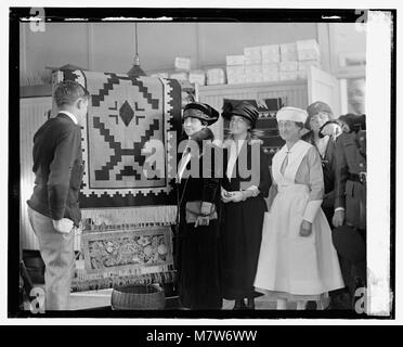 La sig.ra Coolidge a Walter Reed, 12-(23) LOC npcc.10061 Foto Stock