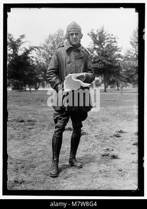 Questa fotografia segna l'inaugurazione del servizio di posta aerea presso Polo Field, commemorando il momento storico con un'immagine vintage. Foto Stock