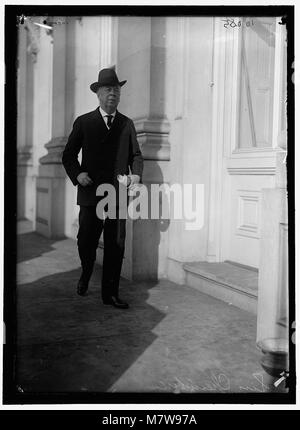 CHAMBERLAIN, GEORGE EARLE. Il senatore da Oregon, 1909-1921; Membro, U.S. Scheda spedizione, 1921-1923 LCCN2016868842 Foto Stock