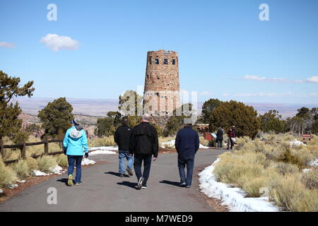 Il Grand Canyon in Arizona negli Stati Uniti comprende questa torre di avvistamento sul lato est del parco nazionale. Foto Stock