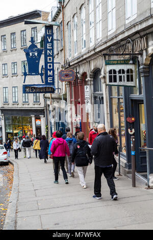 Quebec, Canada. Scena di strada, Cote de la Montagne, collegando la città bassa e la città alta. Foto Stock