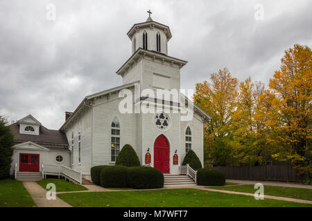 Lakeville Regno chiesa metodista in autunno, Lakeville, Connecticut Foto Stock