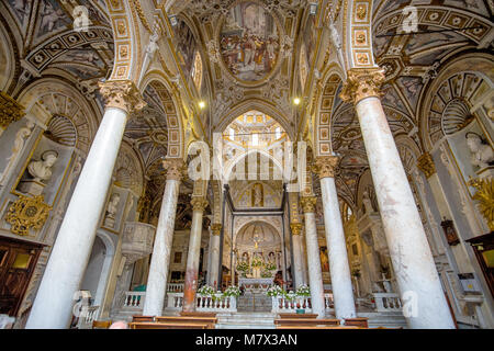 Genova (Genova), Italia, 05 maggio 2017 - San Matteo (Matteo) Chiesa, interni, nel centro storico di Genova, Italia Foto Stock