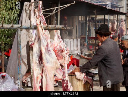 Al grande mercato domenicale di Kashgar, Xinjiang, Cina Foto Stock